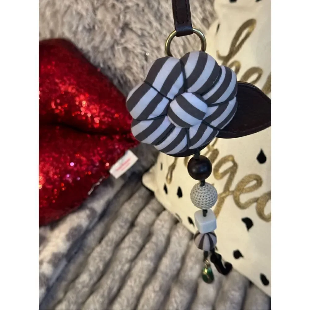 Juicy couture royal elegent boho flower fruif brooch pin bag charm /fob keychain